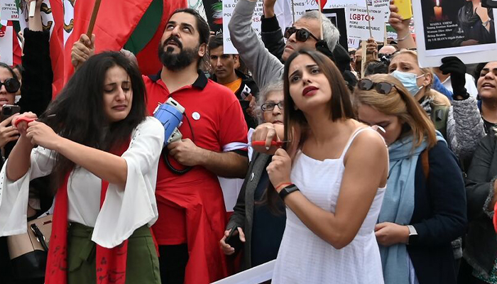 Tens of thousands march in Berlin in support of Iran protests