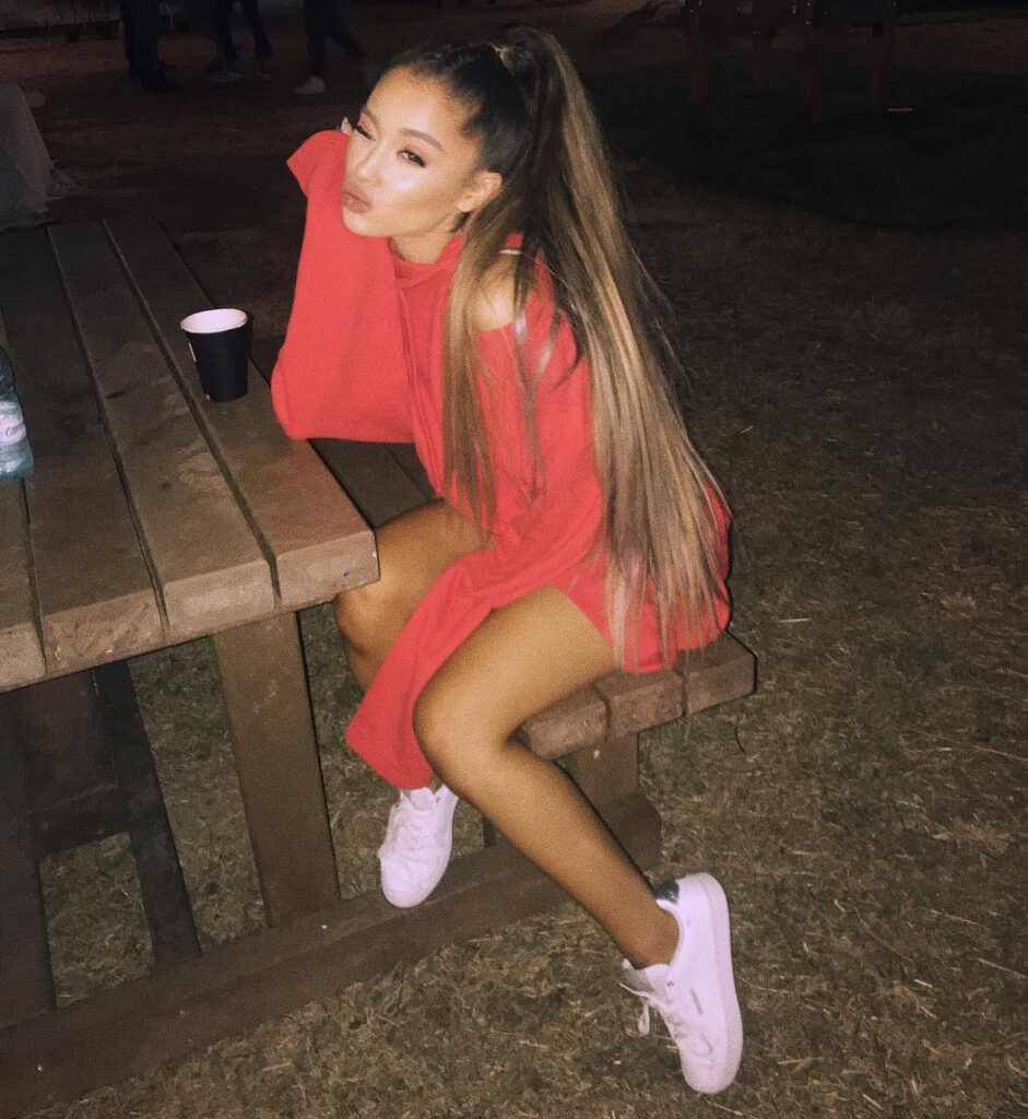 arianagrande 20590307 1962412234042739 1105691810837037056 n