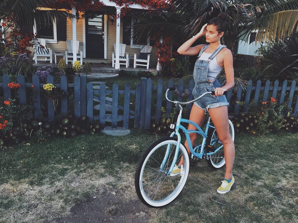taylor hill 19122394 139806229925011 4334879134296571904 n