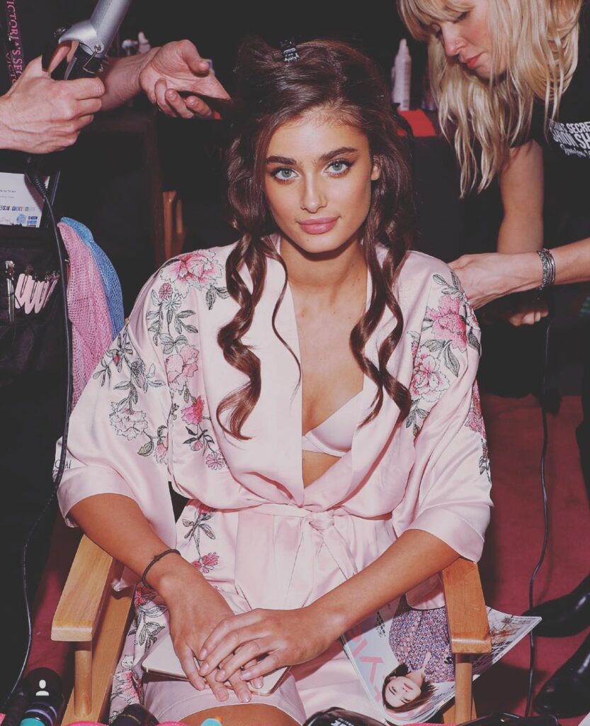 taylor hill 23823633 2344593878900167 1507261383178190848 n