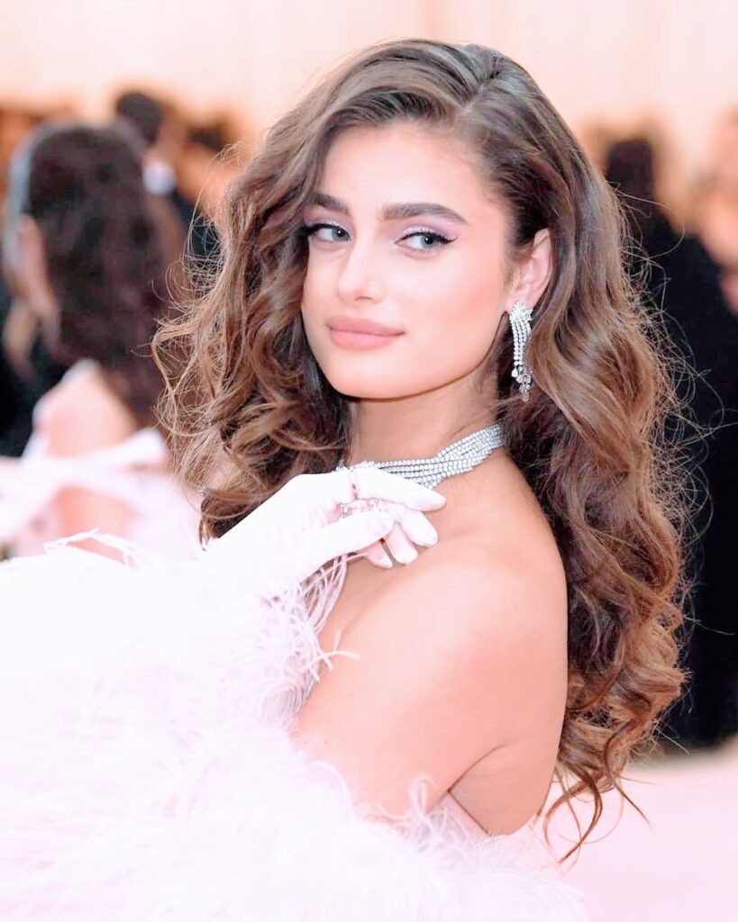 taylor hill 58755314 424937084989083 5367694143435884268 n