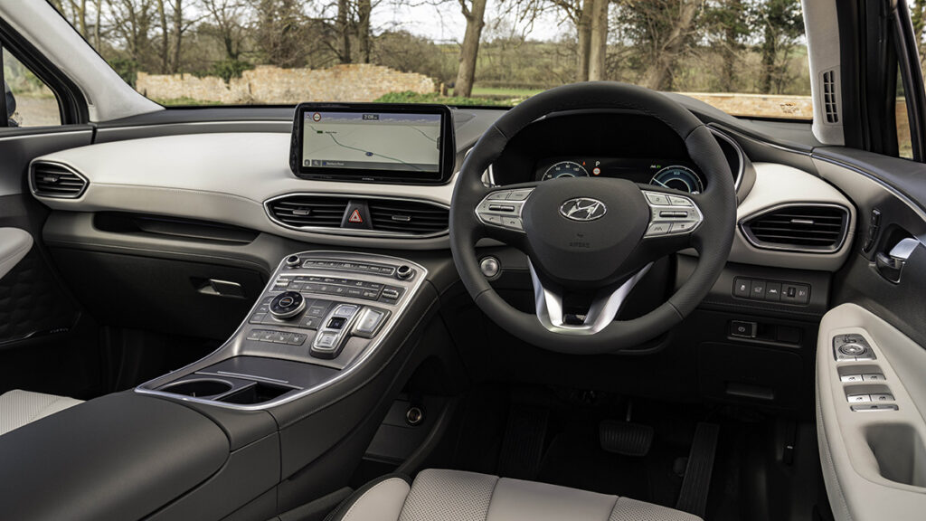 hyundai santa fe cabin front