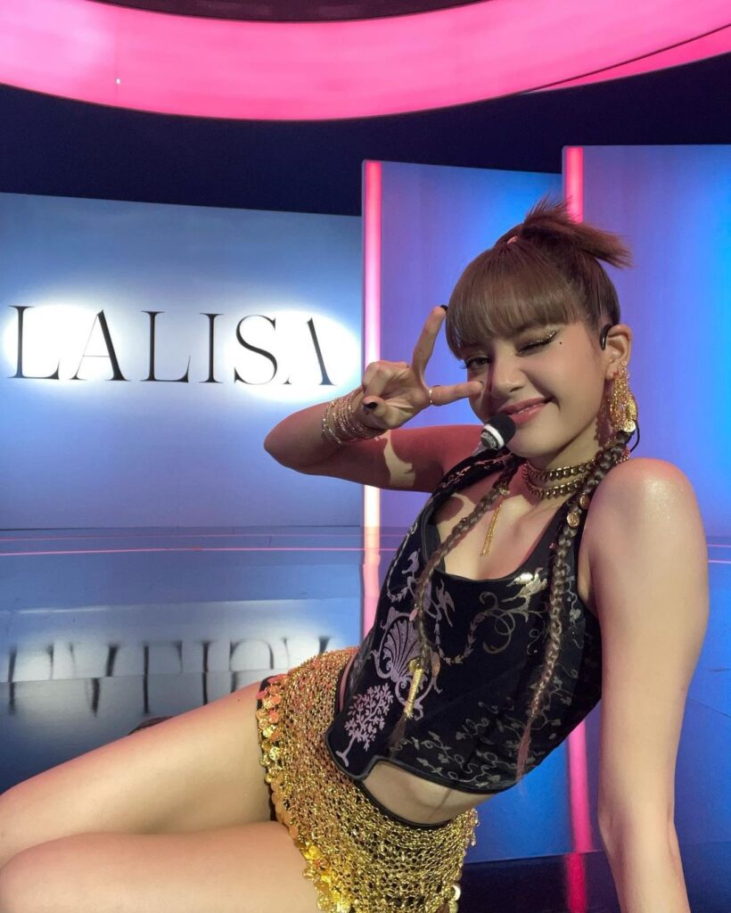 lalalalisa m 241728105 1033156550763266 8988497425648057038 n