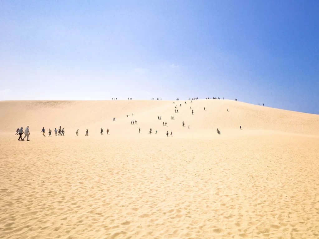 tottori sand dunes japan F5T94T