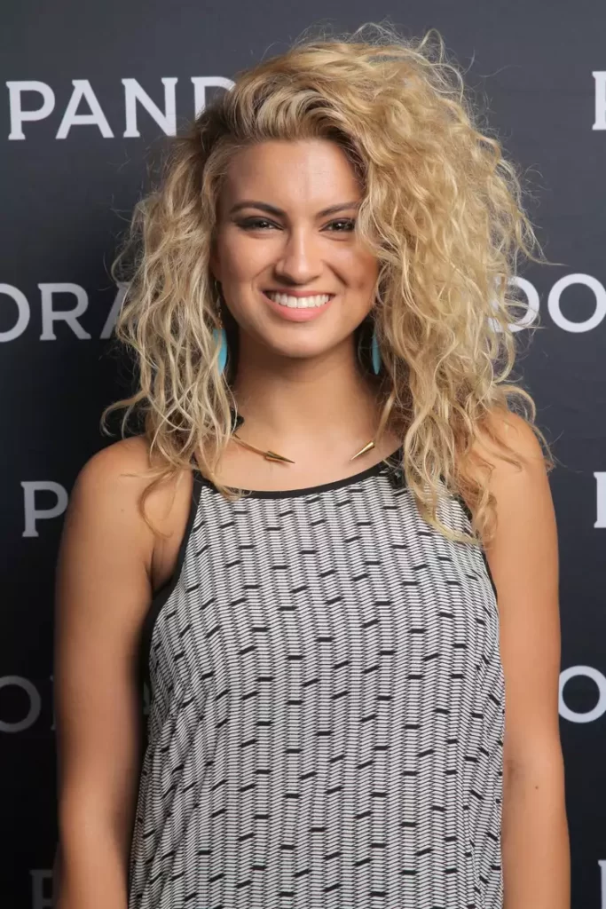 Tori Kelly