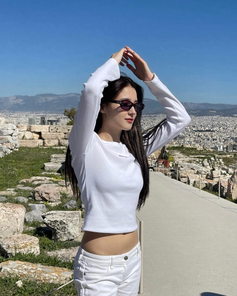 Nancy Momoland