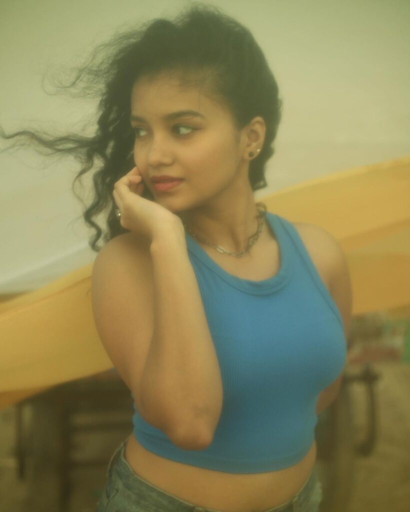 Sanjana Tiwari hot