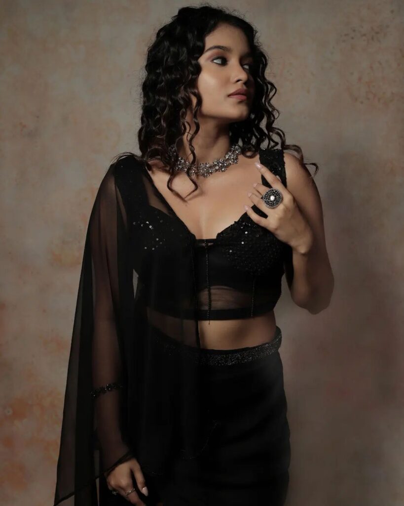 Sanjana Tiwari hot