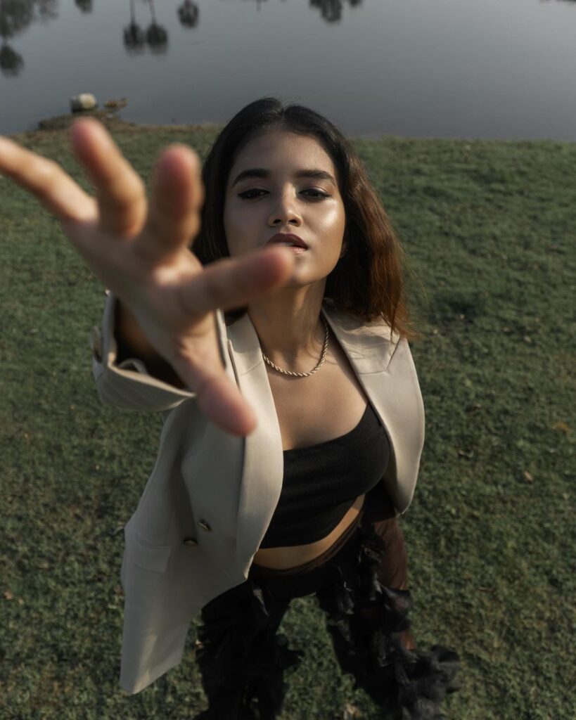 Sanjana Tiwari hot