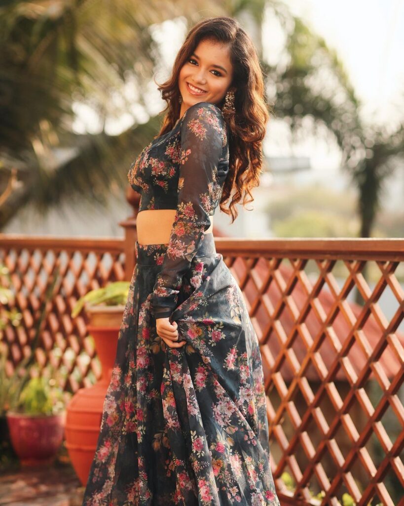 Sanjana Tiwari hot